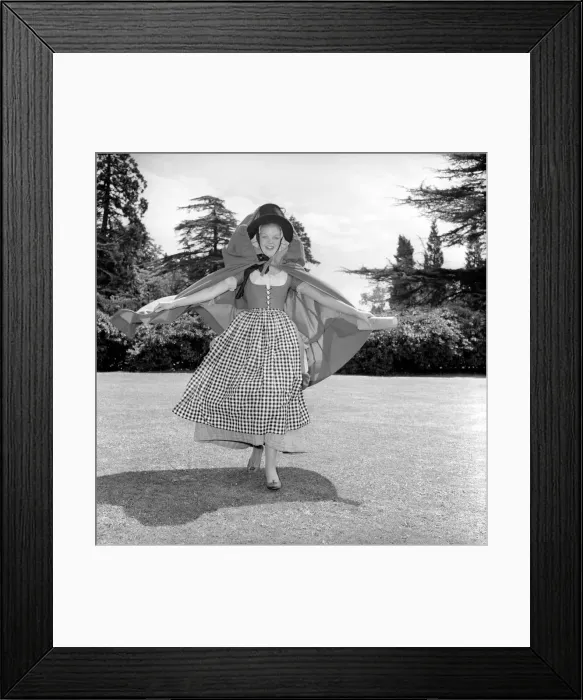 Framed Print : Actresses and models take part in a 18th century fashion parade at Pinewood Studios
