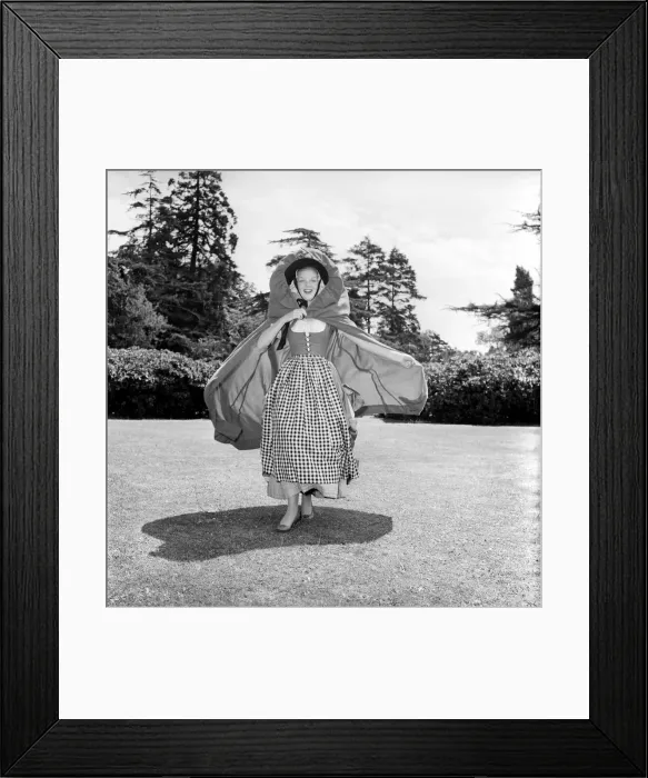 Framed Print : Actresses and models take part in a 18th century fashion parade at Pinewood Studios