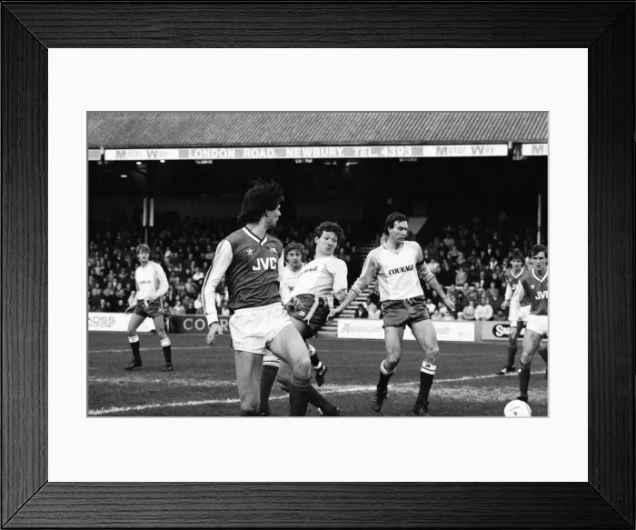 Framed Print : Reading 1-3 Arsenal, FA Cup third round match at Elm Park, Saturday 10th January 1987