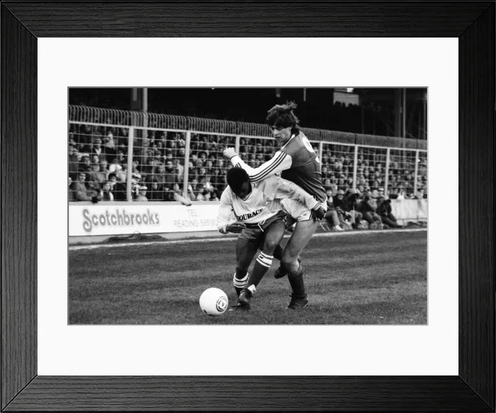 Framed Print : Reading 1-3 Arsenal, FA Cup third round match at Elm Park, Saturday 10th January 1987 Framed Print : Reading 1-3 Arsenal, FA Cup third round match at Elm Park, Saturday 10th January 1987