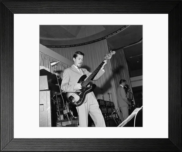 Framed Print : The George Bradley Band, performing at the Top Rank Suite, Reading, Berkshire Framed Print : The George Bradley Band, performing at the Top Rank Suite, Reading, Berkshire