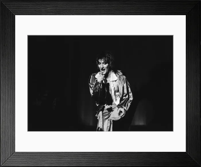 Framed Print : Rod Stewart performing on stage at the Odeon in Birmingham 30th November 1976 Framed Print : Rod Stewart performing on stage at the Odeon in Birmingham 30th November 1976