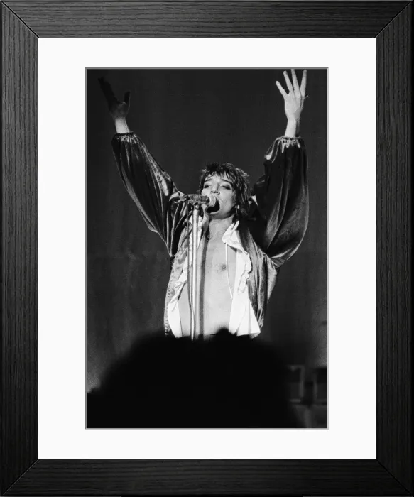 Framed Print : Rod Stewart performing on stage at the Odeon in Birmingham 30th November 1976 Framed Print : Rod Stewart performing on stage at the Odeon in Birmingham 30th November 1976