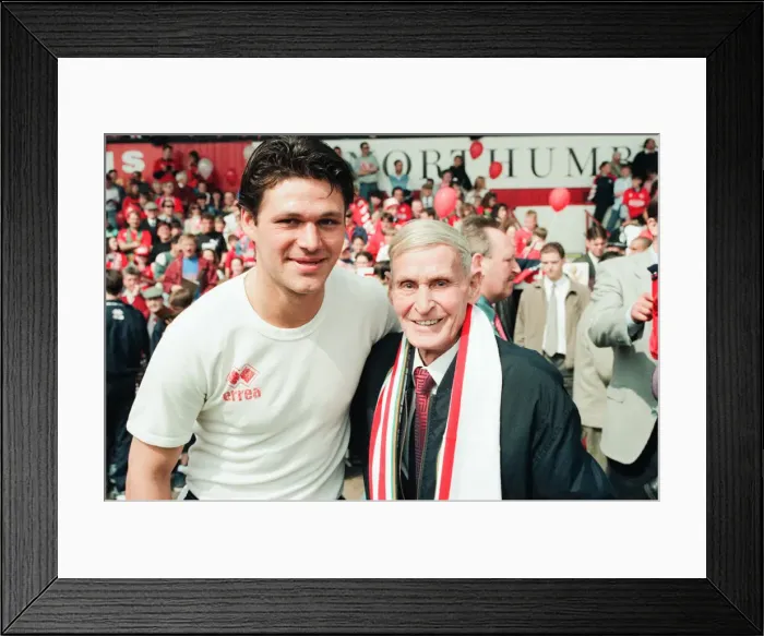 Framed Print : Middlesbrough 2-1 Luton Town, League Division One match at Ayresome Park Framed Print : Middlesbrough 2-1 Luton Town, League Division One match at Ayresome Park