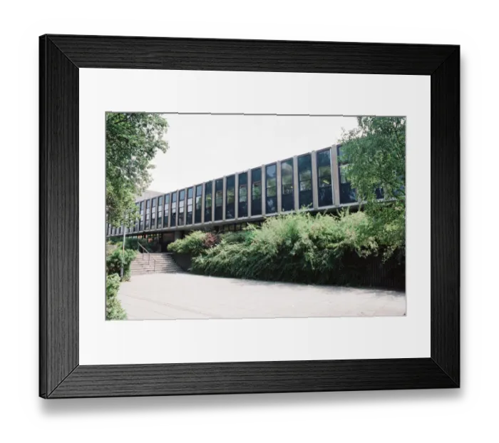 Framed Print : Teesside Magistrates Court and Family Court Hearing Centre, Victoria Square Framed Print : Teesside Magistrates Court and Family Court Hearing Centre, Victoria Square