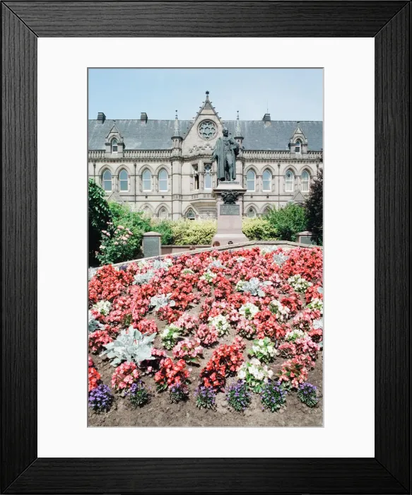 Framed Print : Middlesbrough Town Hall, Albert Road, Middlesbrough 17th July 1989 Framed Print : Middlesbrough Town Hall, Albert Road, Middlesbrough 17th July 1989