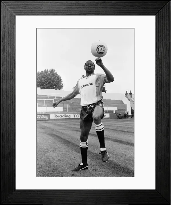 Framed Print : Paul Canoville, Reading FC, Photo-call, Elm Park, 21st August 1986 Framed Print : Paul Canoville, Reading FC, Photo-call, Elm Park, 21st August 1986