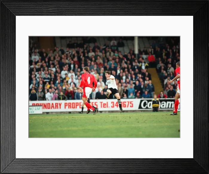 Framed Print : Port Vale 0 - 1 Middlesbrough, Division One match held at Vale Park. 24th April 1998 Framed Print : Port Vale 0 - 1 Middlesbrough, Division One match held at Vale Park. 24th April 1998