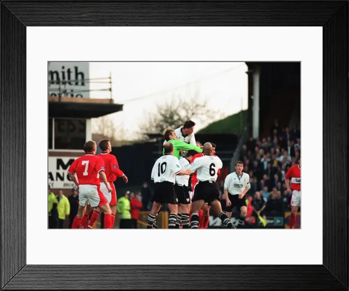 Framed Print : Port Vale 0 - 1 Middlesbrough, Division One match held at Vale Park. 24th April 1998 Framed Print : Port Vale 0 - 1 Middlesbrough, Division One match held at Vale Park. 24th April 1998