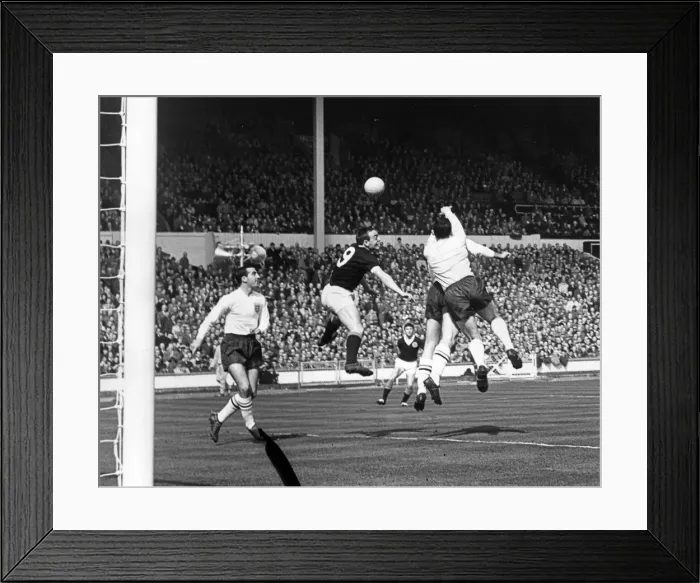 Framed Print : British International Championship match at Wembley. England 1 v Scotland 2 Framed Print : British International Championship match at Wembley. England 1 v Scotland 2
