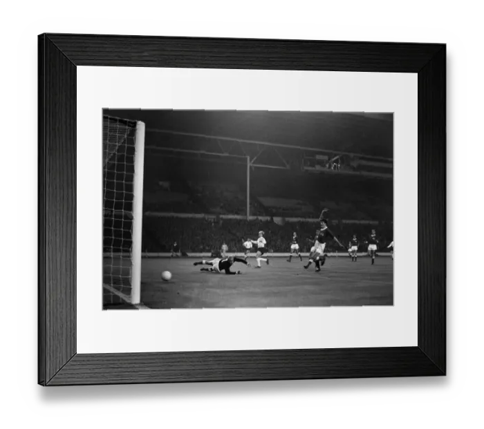 Framed Print : International Friendly match at Wembley Stadium. England 2 v Austria 3 Framed Print : International Friendly match at Wembley Stadium. England 2 v Austria 3
