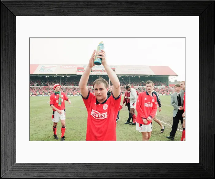 Framed Print : Middlesbrough 2-1 Luton Town, League Division One match at Ayresome Park Framed Print : Middlesbrough 2-1 Luton Town, League Division One match at Ayresome Park