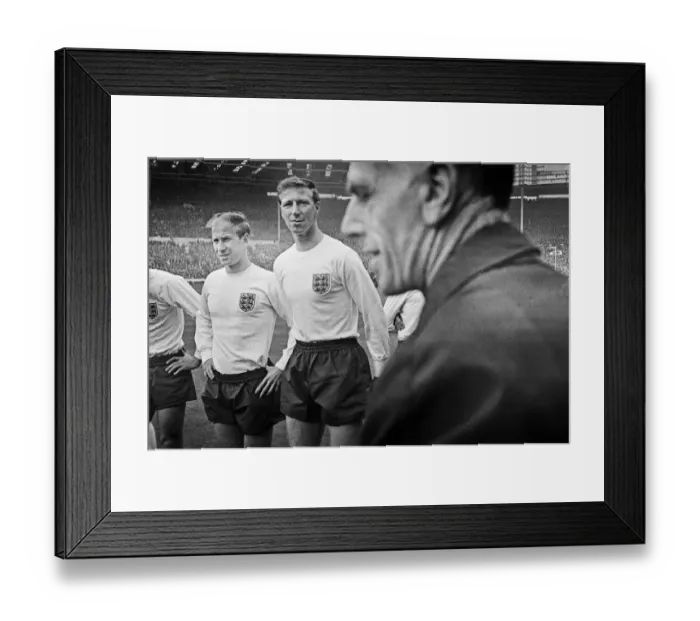 Framed Print : British Home Championship match at Wembley Stadium. England 2 v Scotland 2 Framed Print : British Home Championship match at Wembley Stadium. England 2 v Scotland 2