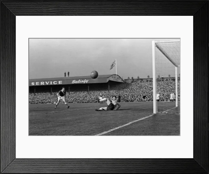 Framed Print : British Home Championship match at Windsor Park, Belfast Framed Print : British Home Championship match at Windsor Park, Belfast