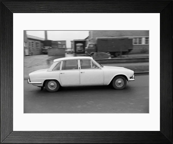 Framed Print : Triumph 2000 Automobile, Road Test, Reading Berkshire, 16th February 1968 Framed Print : Triumph 2000 Automobile, Road Test, Reading Berkshire, 16th February 1968