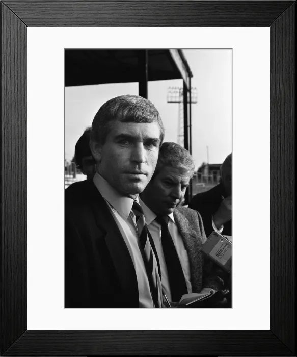 Framed Print : Newport 0-2 Reading, Division Three league match at Rodney Parade