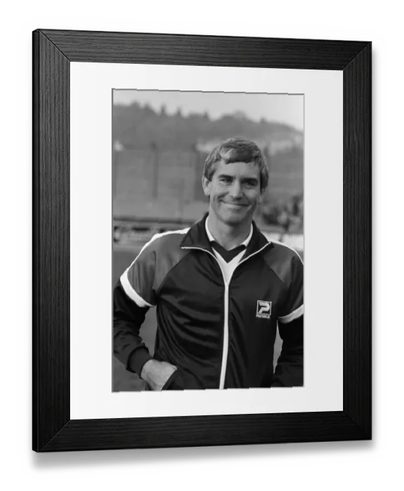 Framed Print : Newport 0-2 Reading, Division Three league match at Rodney Parade Framed Print : Newport 0-2 Reading, Division Three league match at Rodney Parade