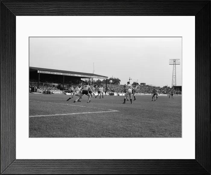 Framed Print : Newport 0-2 Reading, Division Three league match at Rodney Parade