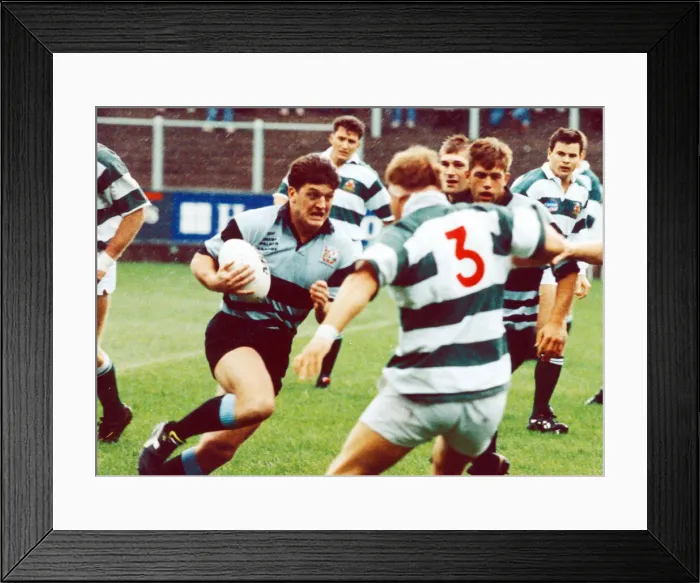 Framed Print : Ceri Jones, Cardiff RFU Player, looks for a way through the Nottingham defence Framed Print : Ceri Jones, Cardiff RFU Player, looks for a way through the Nottingham defence