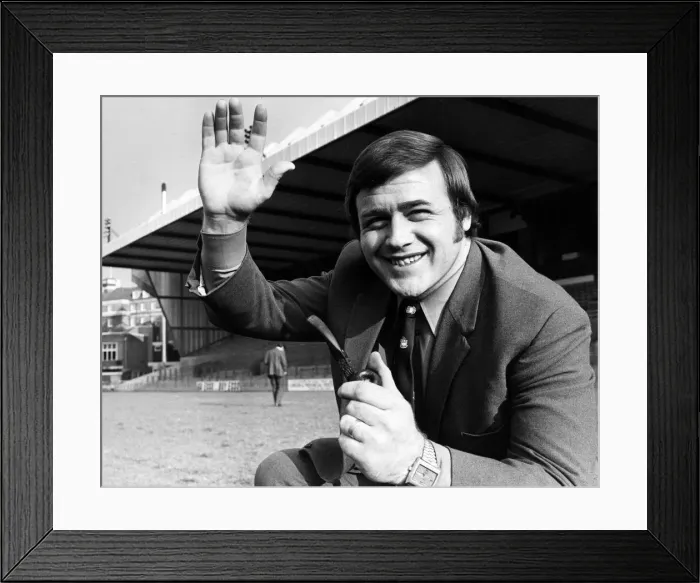 Framed Print : Gerry Williams, Cardiff RFU player captain, photo-call, after announcement that he has Framed Print : Gerry Williams, Cardiff RFU player captain, photo-call, after announcement that he has