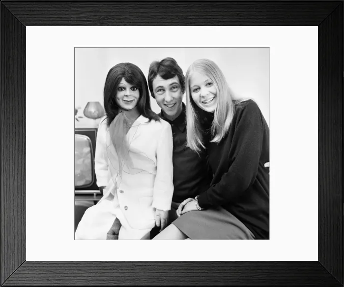 Framed Print : Keith Harris, young ventriloquist aged 20 years old, pictured with dummy called Minnie Framed Print : Keith Harris, young ventriloquist aged 20 years old, pictured with dummy called Minnie