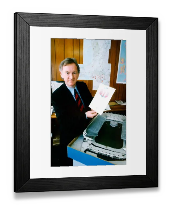 Framed Print : Organiser of the Cor World Choir event, David Wyndham-Lewis