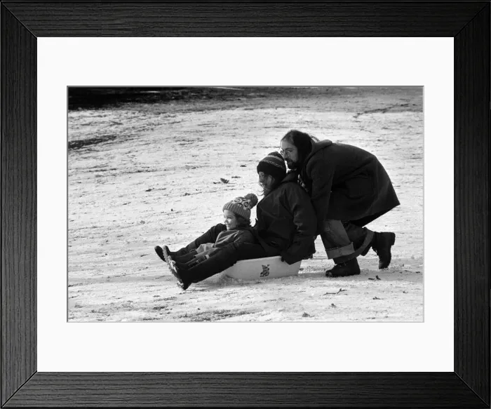 Framed Print : Sledging in Reading. 8th February 1986 Framed Print : Sledging in Reading. 8th February 1986