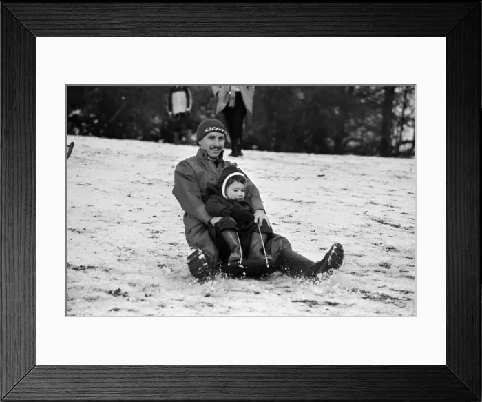 Framed Print : Sledging in Reading. 8th February 1986 Framed Print : Sledging in Reading. 8th February 1986