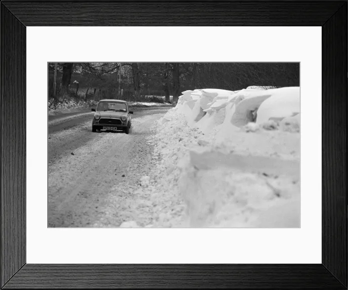 Framed Print : Snow in Berkshire. 15th January 1987