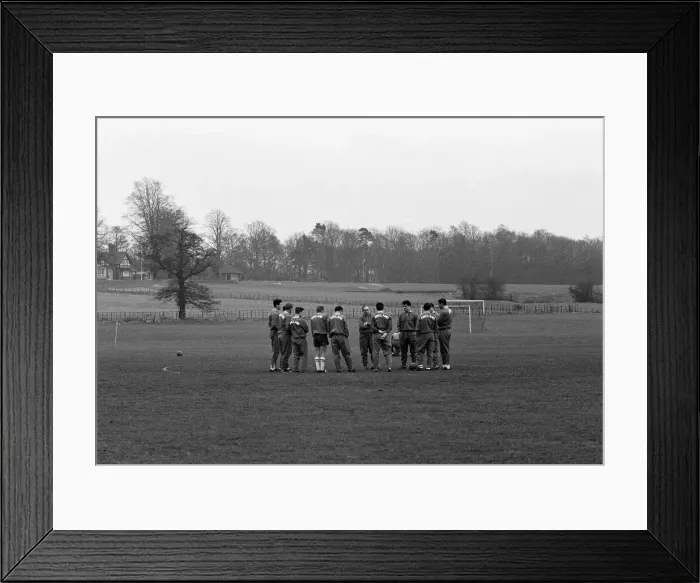 Framed Print : Manager Alf Ramsey talking to his players Framed Print : Manager Alf Ramsey talking to his players