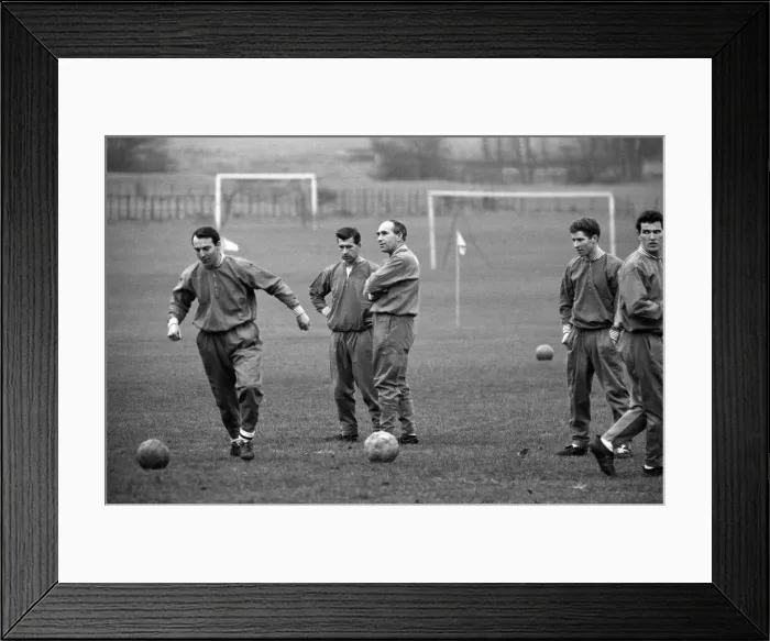 Framed Print : England football squad at Lilleshall, Shropshire for a training and tactical get together