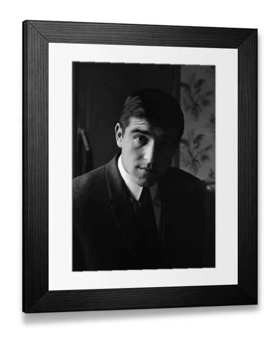 Framed Print : Footballer Terry Venables on his way to work using public transport in London Framed Print : Footballer Terry Venables on his way to work using public transport in London