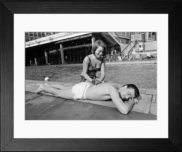 Framed Print : Footballer Johnny Byrne relaxing at oasis swimming baths. 21st August 1964
