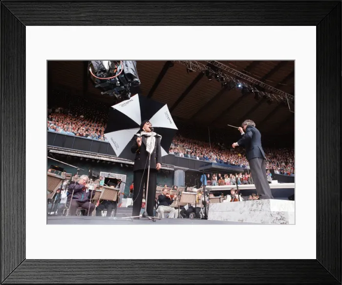 Framed Print : Shirley Bassey performing at the Cor World Choir concert at Cardiff Arms Park