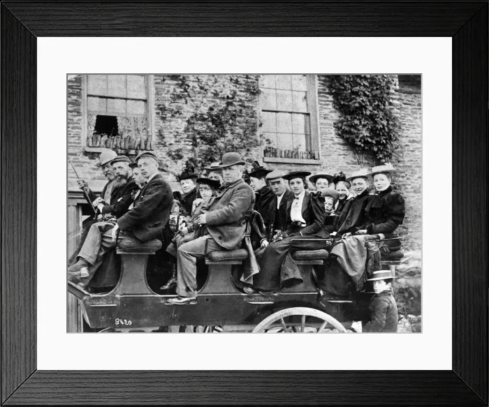 Framed Print : 1895 Day Trippers sitting on Horse Drawn Carriage, Birmingham Framed Print : 1895 Day Trippers sitting on Horse Drawn Carriage, Birmingham