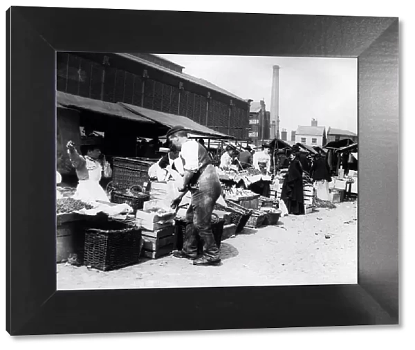 Street Market in Birmingham, Circa 1910