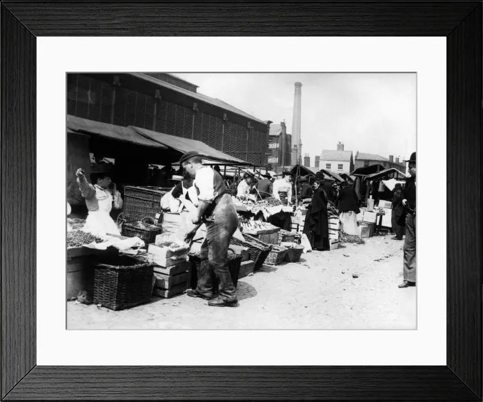 Framed Print : Street Market in Birmingham, Circa 1910 Framed Print : Street Market in Birmingham, Circa 1910