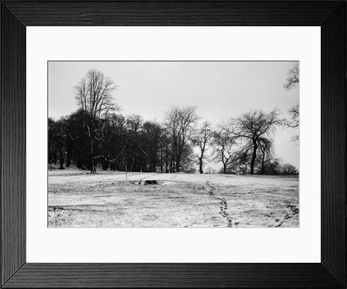 Framed Print : Snow scenes in Berkshire. December 1979 Framed Print : Snow scenes in Berkshire. December 1979