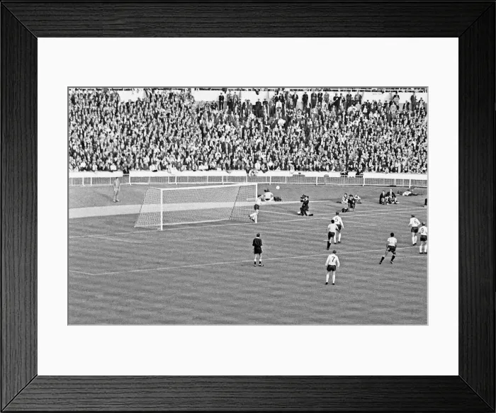 Framed Print : 1966 World Cup Group 1 match at Wembley Stadium. England 0 v Uruguay 0 Framed Print : 1966 World Cup Group 1 match at Wembley Stadium. England 0 v Uruguay 0