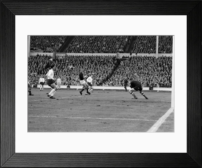 Framed Print : International Friendly football match at Wembley Stadium. England 1 v Hungary 0 Framed Print : International Friendly football match at Wembley Stadium. England 1 v Hungary 0