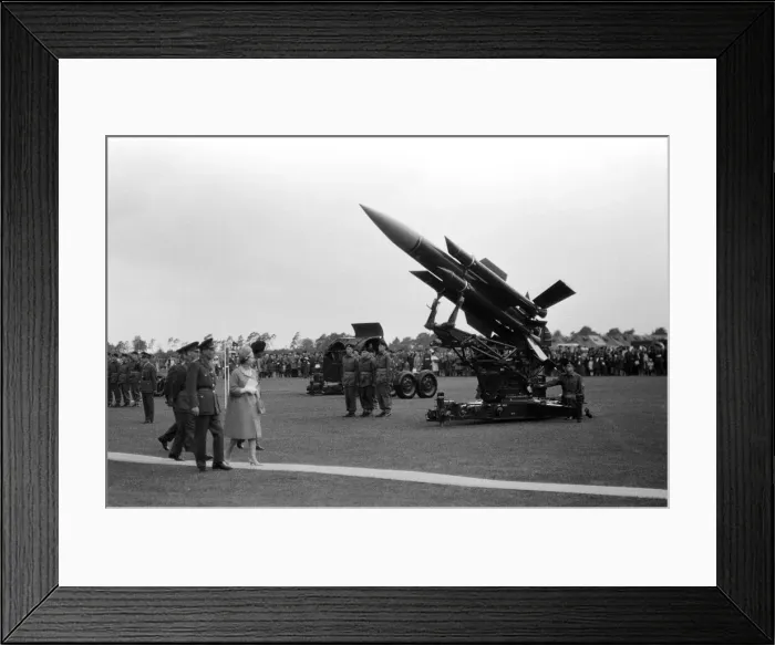 Framed Print : Queen Elizabeth II, during her visit to West Germany. Pictured in Dusseldorf Framed Print : Queen Elizabeth II, during her visit to West Germany. Pictured in Dusseldorf
