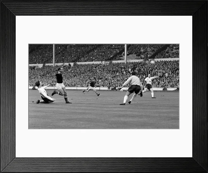Framed Print : International Friendly football match at Wembley Stadium. England 1 v Hungary 0 Framed Print : International Friendly football match at Wembley Stadium. England 1 v Hungary 0