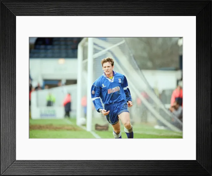 Framed Print : Cardiff 1-4 Fulham, League Division 3 match at Cardiff City Stadium Framed Print : Cardiff 1-4 Fulham, League Division 3 match at Cardiff City Stadium