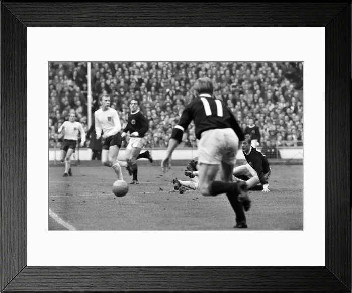 Framed Print : Home International Championship match at Wembley Stadium. England 2 v Scotland 2 Framed Print : Home International Championship match at Wembley Stadium. England 2 v Scotland 2
