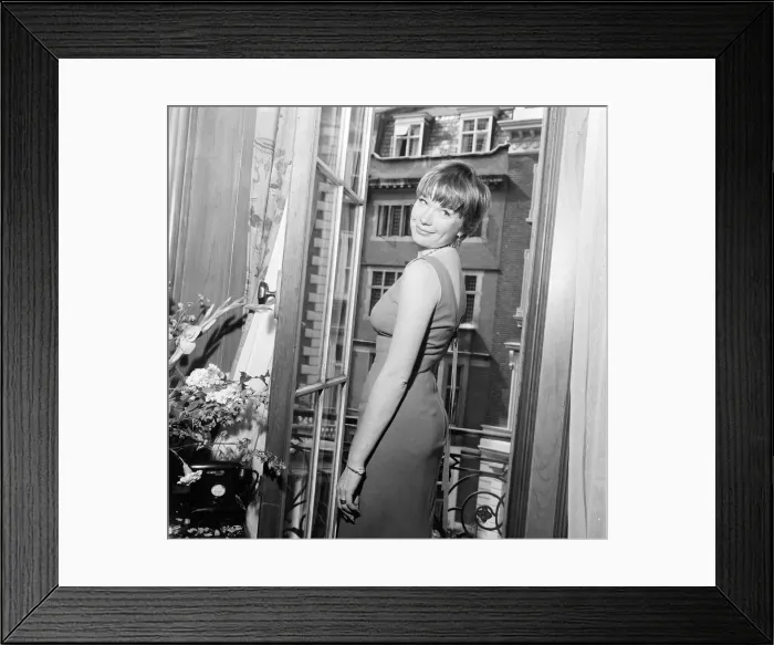 Framed Print : Shirley MacLaine, pictured in her room at Claridges Hotel in London Framed Print : Shirley MacLaine, pictured in her room at Claridges Hotel in London