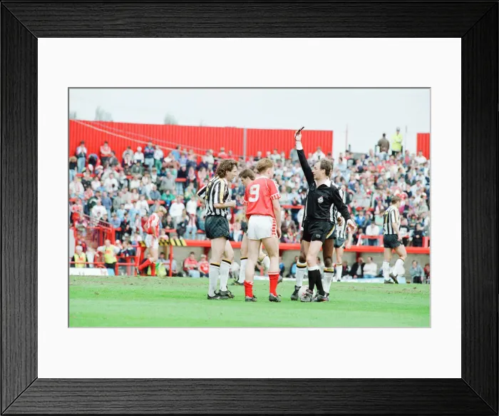 Framed Print : Middlesbrough 1-1 Notts County, League Division Two Play Off 1st Leg match at Ayresome Framed Print : Middlesbrough 1-1 Notts County, League Division Two Play Off 1st Leg match at Ayresome