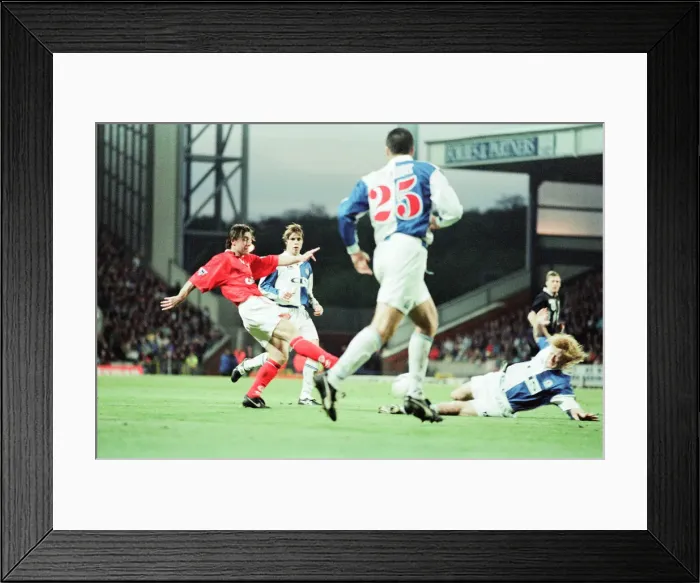 Framed Print : Blackburn Rovers 0-0 Middlesbrough, Premier league match at Ewood Park Framed Print : Blackburn Rovers 0-0 Middlesbrough, Premier league match at Ewood Park