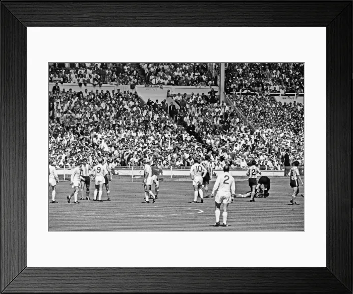 Framed Print : World Cup Quarter Final match at Wembley Stadium. England 1 v Argentina 0 Framed Print : World Cup Quarter Final match at Wembley Stadium. England 1 v Argentina 0