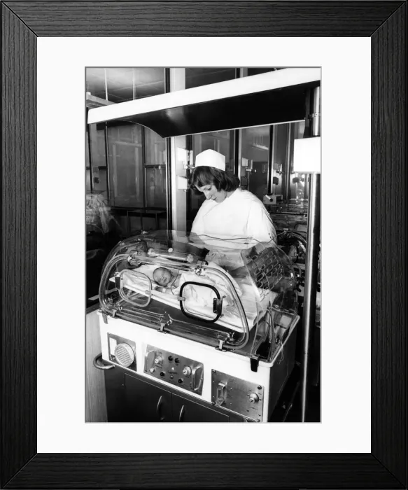 Framed Print : Maternity Special Care Unit, Walsgrave Hospital. 24th August 1977 Framed Print : Maternity Special Care Unit, Walsgrave Hospital. 24th August 1977