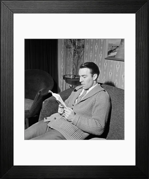 Framed Print : Tottenham Hotspur and England footballer Jimmy Greaves pictured smoking a pipe Framed Print : Tottenham Hotspur and England footballer Jimmy Greaves pictured smoking a pipe